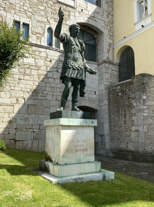 Benevento Statua
